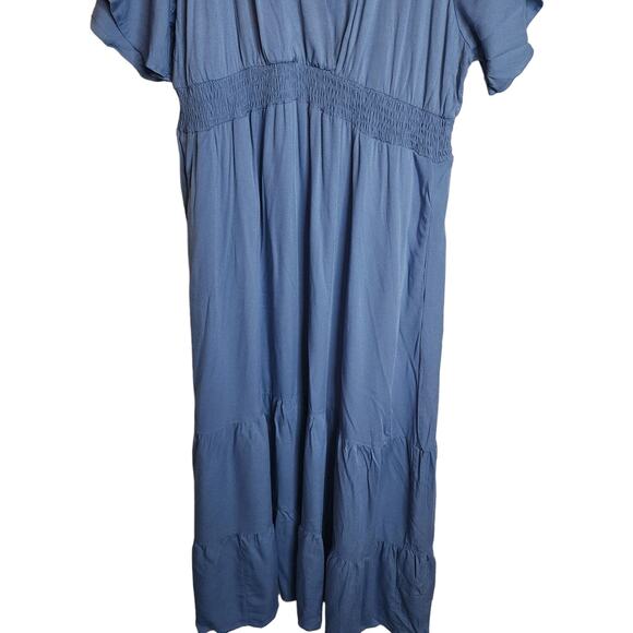 BloomChic V-Neck Blue Lightweight Tiered Dress, NWT, Large - Picture 3 of 6